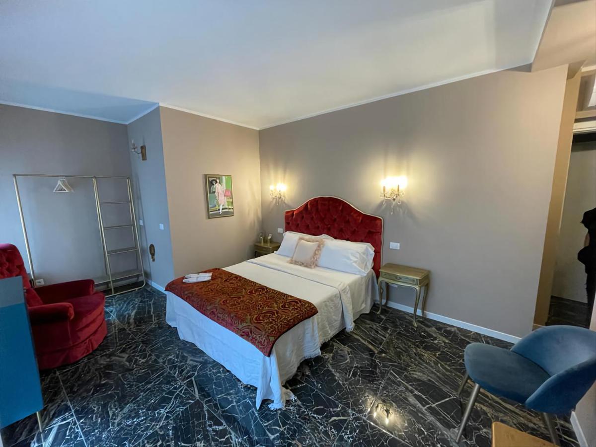 Prestige Suite Via Romagnoli シルミオーネ エクステリア 写真
